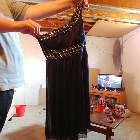 Short homecoming dress - Picture 1 of 2